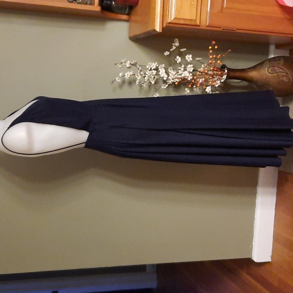 Reformation plunge neck mididress - Picture 5 of 14